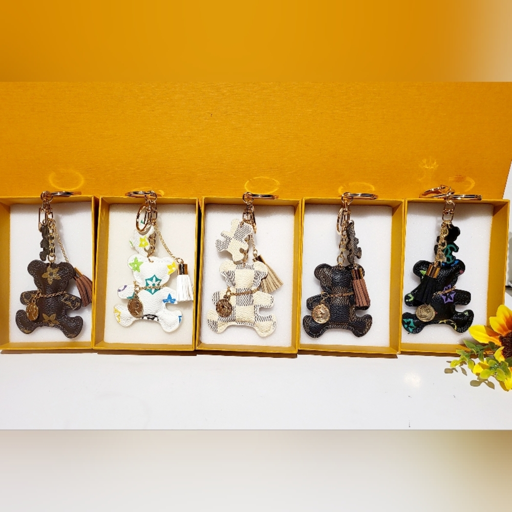 🆕️🌈FASHION🌈 Cute  Bear Keychain Pendant Tassel Bag Charm $35 each with box - Picture 6 of 16